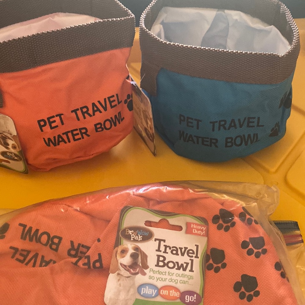 New Bow Wow Pals travel bowls